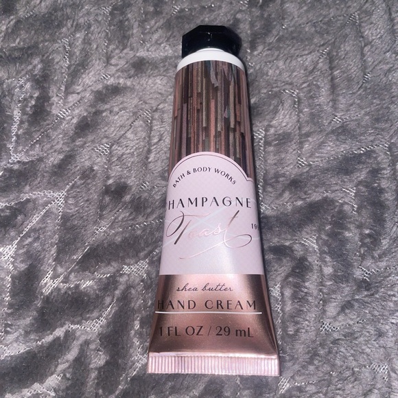 Pink Bundle 🩷 - Picture 7 of 9